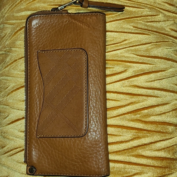 Burberry Leather Wallet - Picture 1 of 4